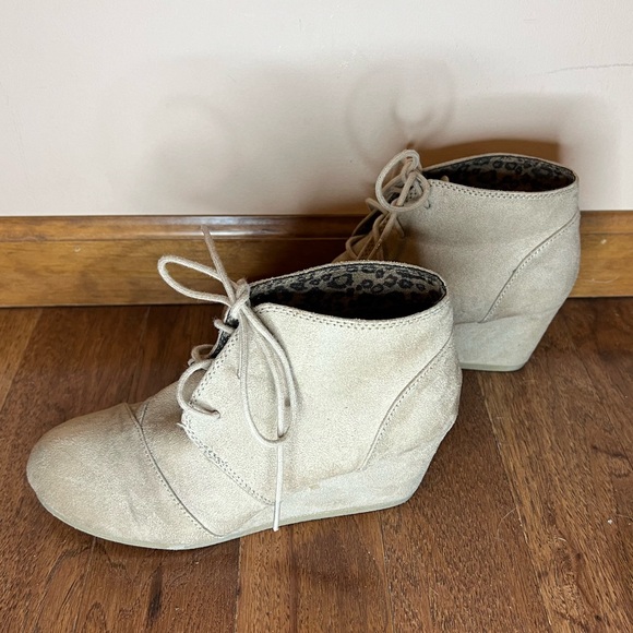 Manhattan collection Lace up Suede Booties size 8 S96 - Picture 5 of 10